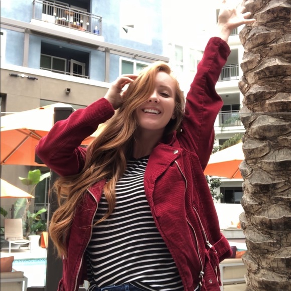 Meet your Posher, Jessica - Picture 2 of 3